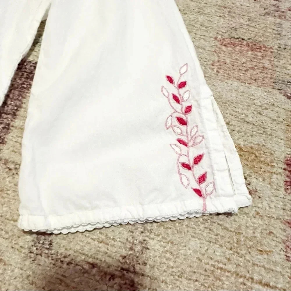 Y2K White embroidered floral blouse with pink accents size medium - Picture 11 of 12